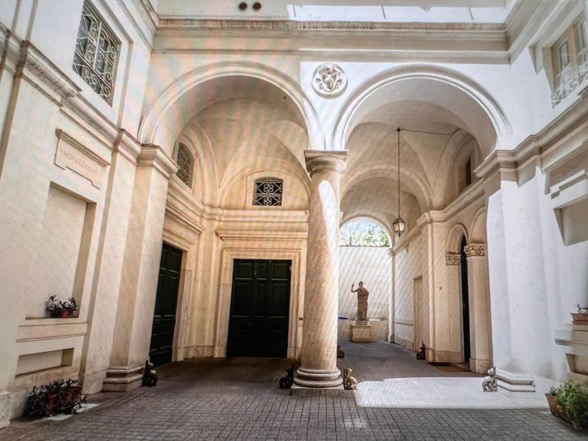 Appartamento Adorable Flat By Barberini Trevi Fountain