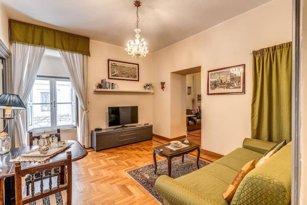 Appartamento Adorable Flat By Barberini Trevi Fountain Roma