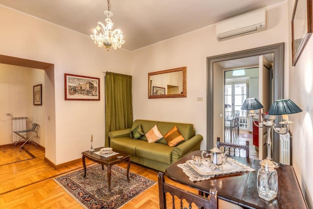 Appartamento Adorable Flat By Barberini Trevi Fountain