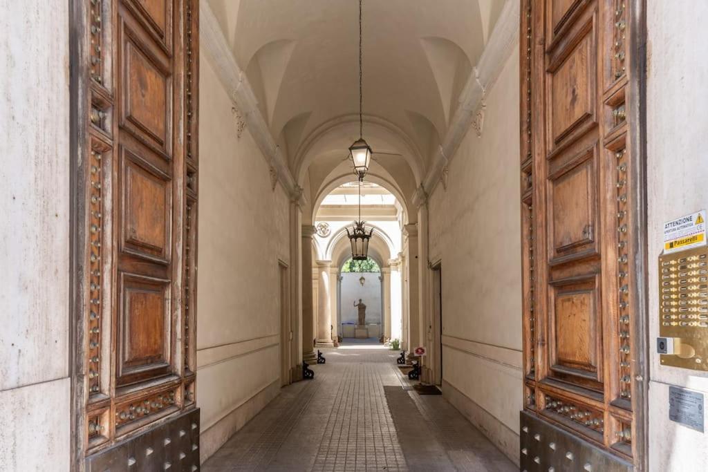 Apartamento Adorable Flat By Barberini Trevi Fountain Roma