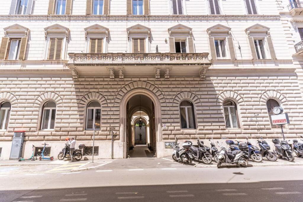 Adorable Flat By Barberini Trevi Fountain Appartamento