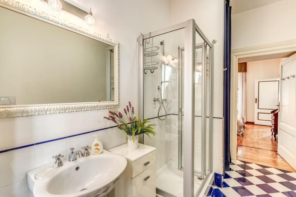 Adorable Flat By Barberini Trevi Fountain Roma
